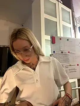 babydolll from StripChat