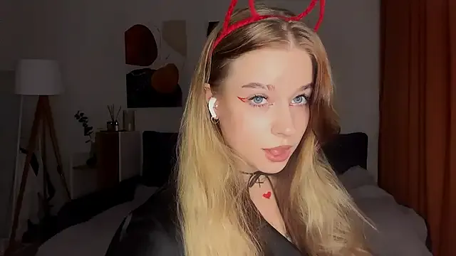 Offline Babymoney_2007 on StripChat