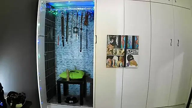 Offline BaDSubMiss on StripChat