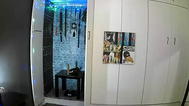 Offline BaDSubMiss on StripChat