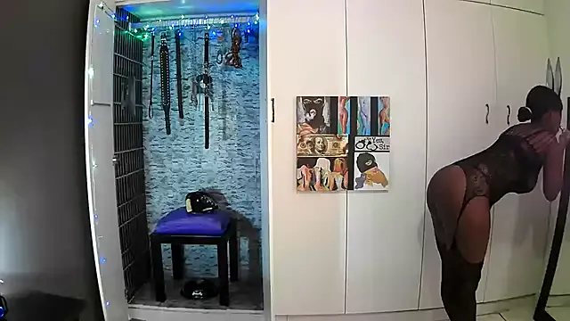 Offline BaDSubMiss on StripChat