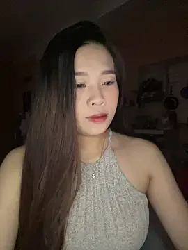 Bae1103 on StripChat