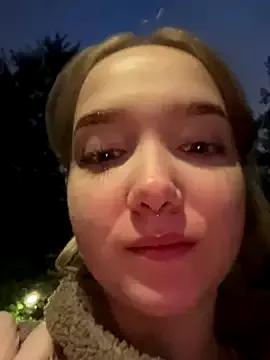 bambi_lu from StripChat