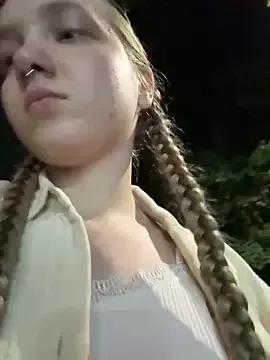 bambi_lu from StripChat