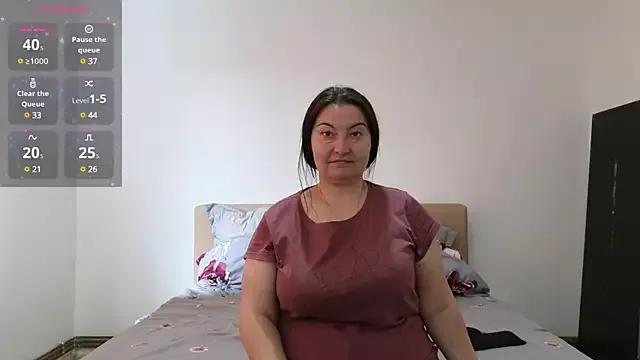 BBW_MILF_4U from StripChat
