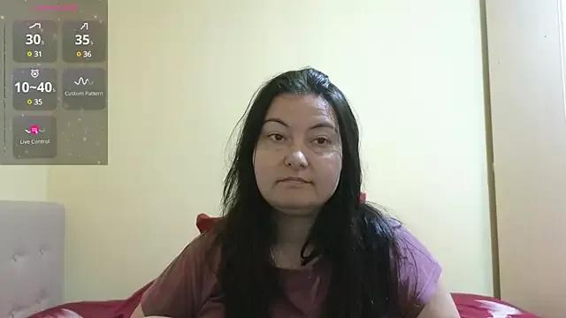 BBW_MILF_4U from StripChat