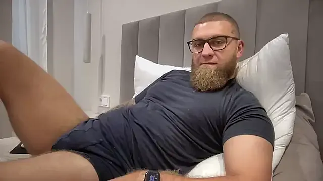 Offline Bear_bear_ on StripChat