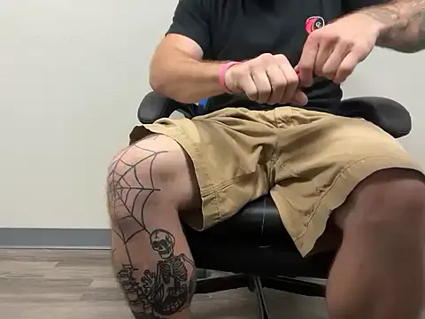 Freechat BearChubby300 on StripChat