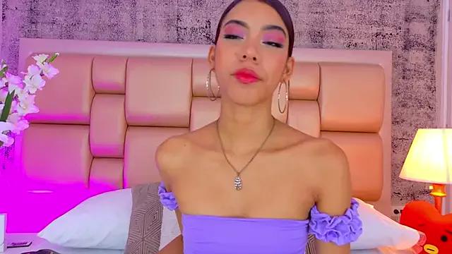 BellaHarper1 from StripChat