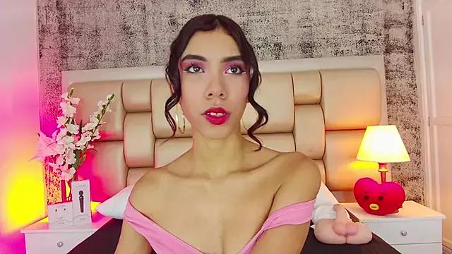 BellaHarper1 from StripChat
