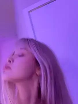 BellaSecrett from StripChat