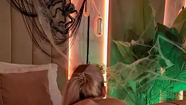 BellaSecrett from StripChat