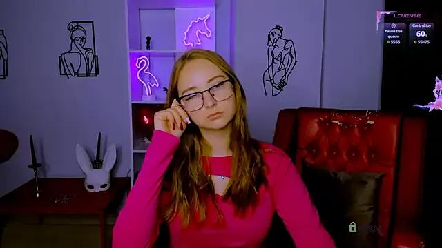 belly_bey from StripChat