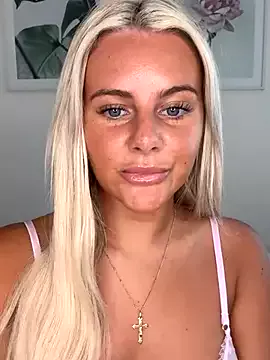 BendyBarbie on StripChat