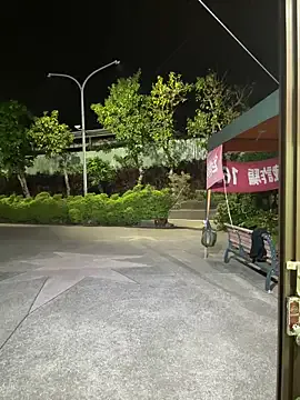 Benson18y on StripChat