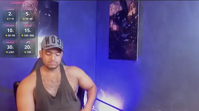 Offline Big_furry_bear13 on StripChat