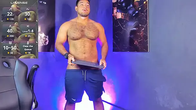 Offline Big_furry_bear13 on StripChat