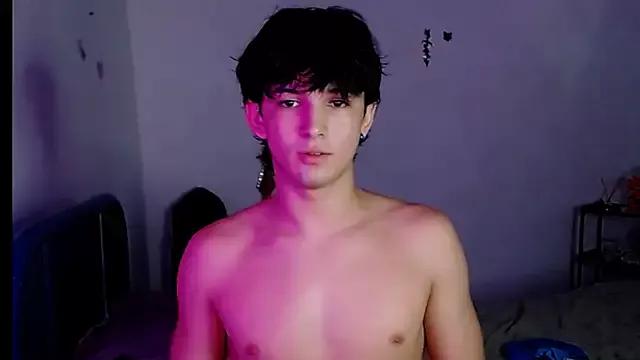 big_lunatic from StripChat is Freechat