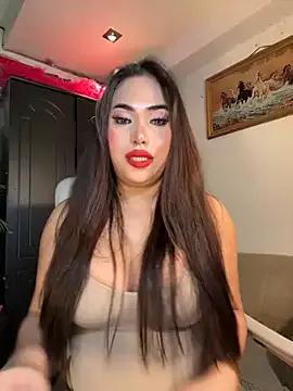 Offline BigDominaMia on StripChat