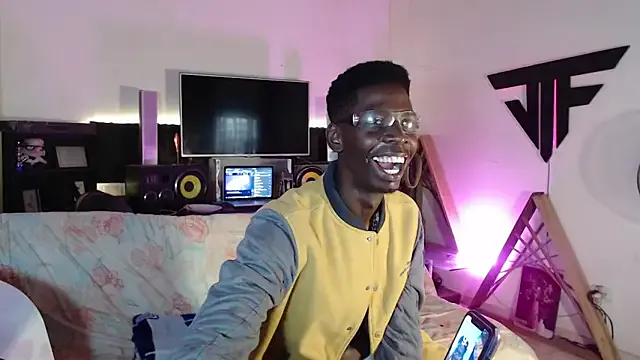 Black_Paradice — my first cum show in public !!!!!