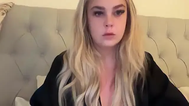 Offline blairbella on StripChat