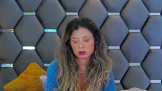 Offline BlaireParker on StripChat