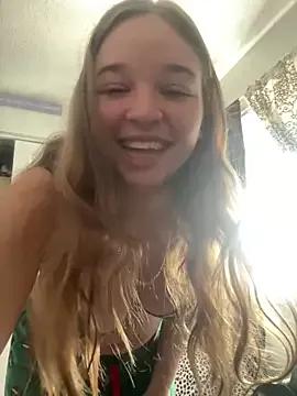 blondefun3818 from StripChat is Freechat