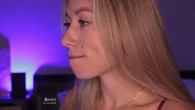 Offline Blondie_Bunny on StripChat