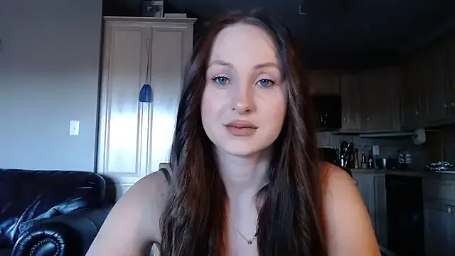 Blueeyedzaya_ on StripChat