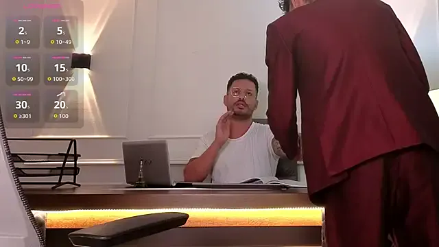 Offline boysonfiree on StripChat