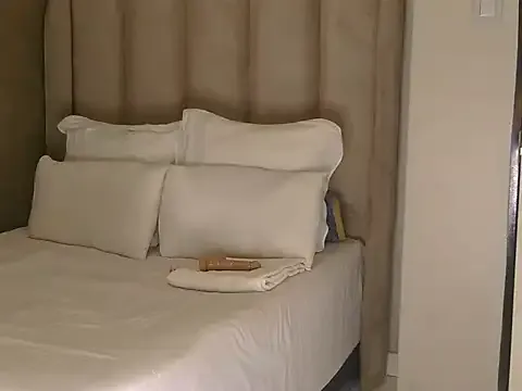 Freechat BQueen223 on StripChat