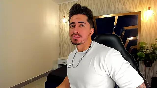 Brad_Summer from StripChat is Freechat