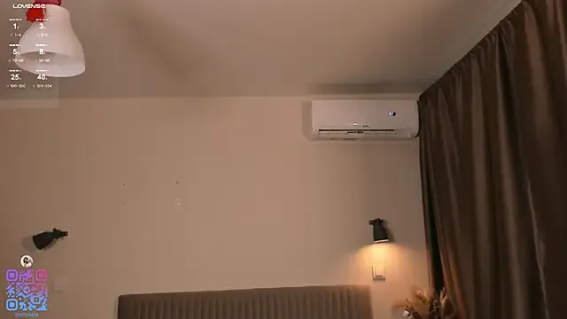 BreezeJam on StripChat