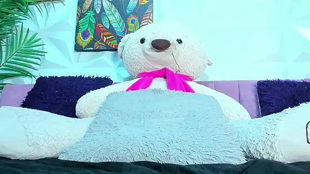 Briyit_Doll from StripChat is Freechat
