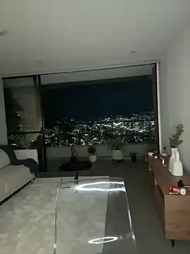 Offline Brunettexio on StripChat