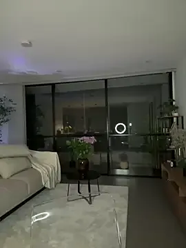 Offline Brunettexio on StripChat