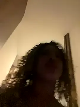 Brunettexio — Show boobs