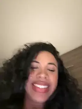 Offline Brunettexio on StripChat