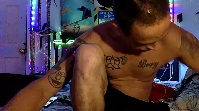 Offline Buffshagswell on StripChat