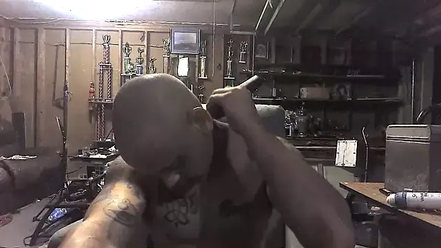 Offline Buffshagswell on StripChat