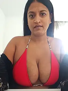 Offline Busty_AriaX on StripChat