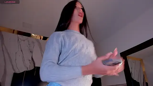 Offline Bylie_Hills on StripChat