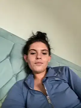 Offline Camwithchlox on StripChat