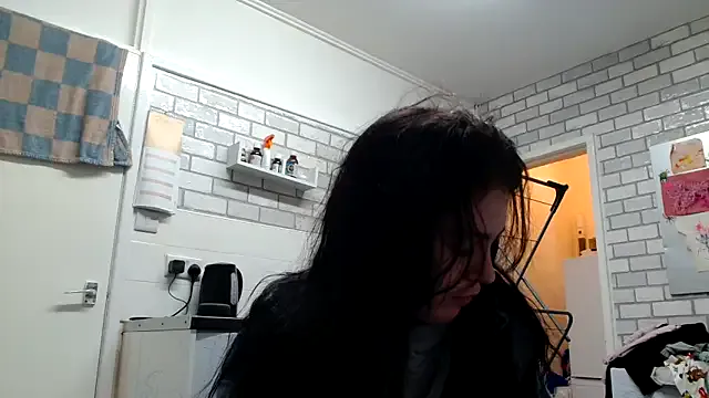 Offline Camwithchlox on StripChat