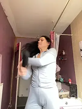 Offline Camwithchlox on StripChat