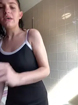 Offline Camwithchlox on StripChat