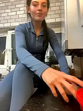 Offline Camwithchlox on StripChat