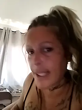 Offline canariamorbosa on StripChat