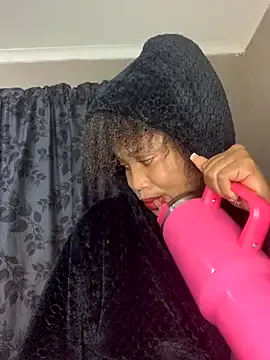 Freechat cardibabe on StripChat