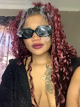 Freechat cardibabe on StripChat